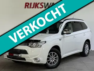 Mitsubishi Outlander 2.0 PHEV Instyle+ 4WD/Camera/Navi