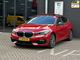 BMW 1-serie 118i Executive Edition/PANO-DAK/NAVI/CARPLAY/LED/NL AUTO NAP!!