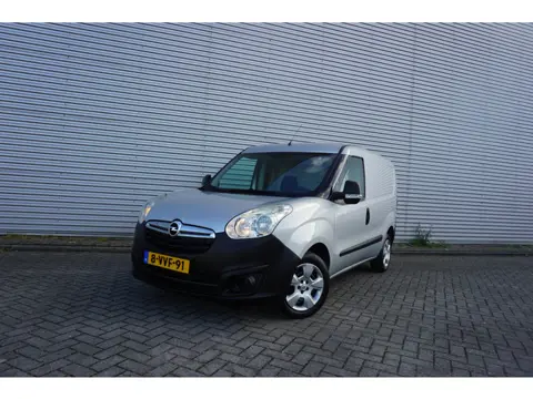 Opel Combo 1.3 CDTi L1H1 ecoFLEX Airco / Cruise / Elektr. ramen / Trekhaak / NAP