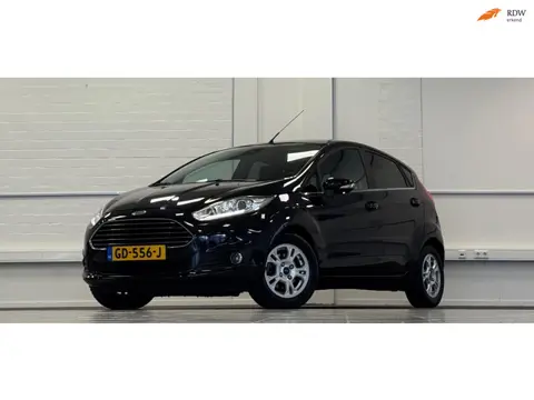 Ford Fiesta 1.5 TDCi Titanium Lease Camera Navigatie Getint glas PDC Mooi!