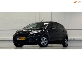 Ford Fiesta 1.5 TDCi Titanium Lease Camera Navigatie Getint glas PDC Mooi!