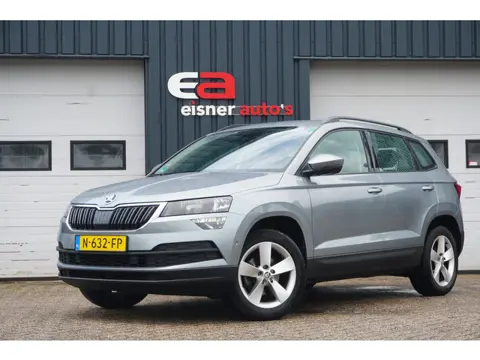 Škoda Karoq 1.0 TSI Business Edition | TREKHAAK | CARPLAY | ECC | PDC | NAVI |