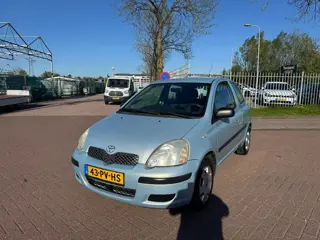Toyota Yaris 1.0 VVT-i Idols