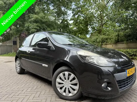 Renault Clio 1.5 dCi Luxe Clima Cruisecontrol Navigatie