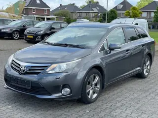 TOYOTA AVENSIS 1.8 VVT-I Business / ECC/ Navi/ Cruise/ Camera/ Xenon/ LM