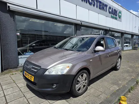 Kia cee'd 1.4 X-ecutive *Airco *Electr. Ramen *CV *Nette en goed rijdende auto *Bj.2007