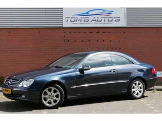 Mercedes-Benz CLK-klasse Coupé 200 K. Elegance. navi. stoelverw. zonnescherm. zeer mooi