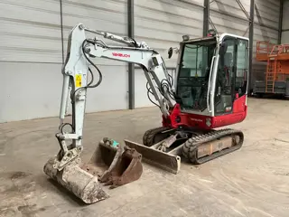 Takeuchi TB 230 (bj 2017)