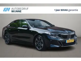 BMW 5-serie 520i 190pk Aut. M Sport | Panoramadak | Carbon | 360° Camera | Keyless | Head-Up Display
