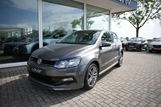 VOLKSWAGEN POLO 1.2 TSI HIGHLINE - R line- Navi- PDC