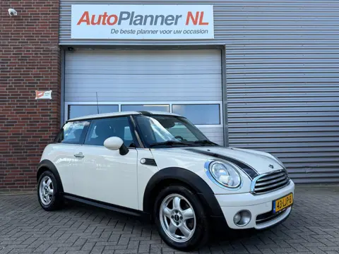 Mini Cooper 1.4 One! Airco! Carplay! Nieuwe APK!