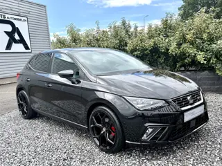 SEAT Ibiza 1.5 TSI EVO FR 150PK Led|Nav|Camera|Carplay Zwart