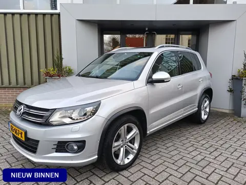 Volkswagen Tiguan 1.4 TSI R-Line Edition | Trekhaak | LED | Pano  | R- Line | NAP |