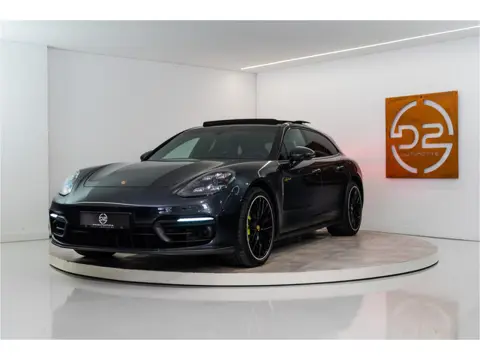 Porsche Panamera Sport Turismo 2.9 4 E-Hybrid Platinum Edition 462PK | Pano | Bose | Sfeer | Memory 