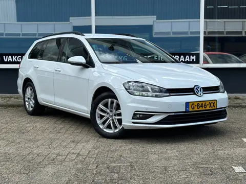 Volkswagen Golf Variant 1.0 TSI Highline/AUT/NAV/PDC/CARPLAY