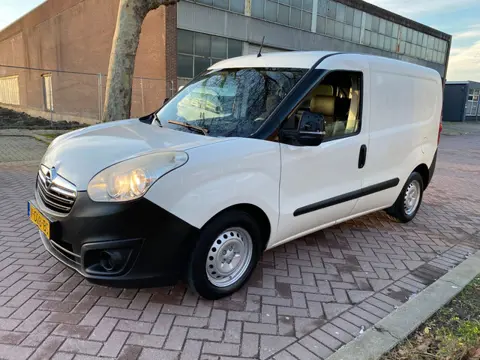 Opel Combo 1.3 CDTi L1H1 Edition / 2016 / Euro6 / Airco / PDC / Start Stop / NAP / NW APK Bij Aflev.