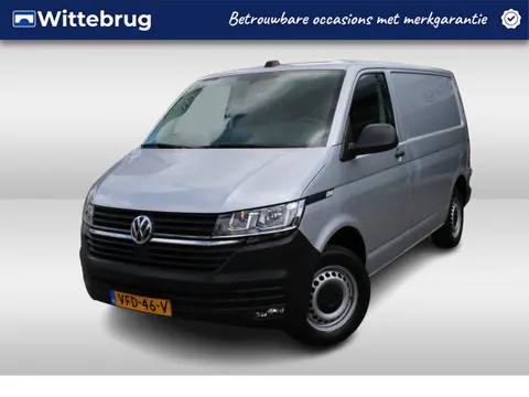 Volkswagen Transporter 6.1 2.0 TDI 110pk L1H1 30 Comfortline / Navigatie / Parkeersensoren A. / Crui