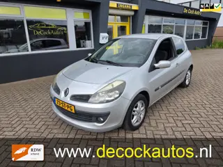 Renault Clio 1.4-16V Dynamique Luxe/TREKHAAK