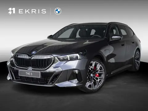 BMW 5 serie Touring 550e xDrive M Sportpakket Pro | Innovation Pack | Comfort Pack | Travel Pack | P