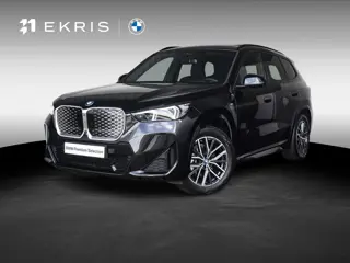 BMW iX1 eDrive20 | M Sportpakket | Innovation Pack | Comfort Access | Panoramadak | Stoelverwarming 