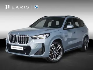 BMW X1 xDrive25e | M Sportpakket | Travel Pack | Comfort Access | Achteruitrijcamera | Panoramadak |