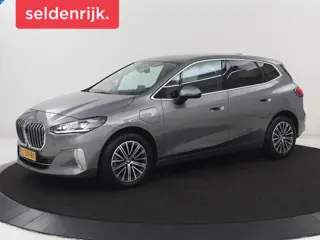 BMW 2-serie Active Tourer 225e xDrive Luxury Line | SOH 95,1% | Trekhaak | Leder | Full LED | Head U
