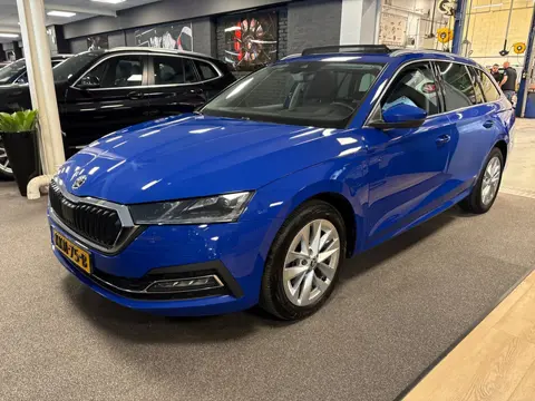 Skoda Octavia Combi 1.4 TSI iV PHEV style Business / panoramadak / stoel + stuur verwarming /