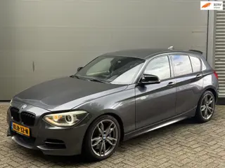 BMW 1-serie M135i xDrive l Xenon l Volleder l Navi l Cruise l Climate l APK 07-27 l