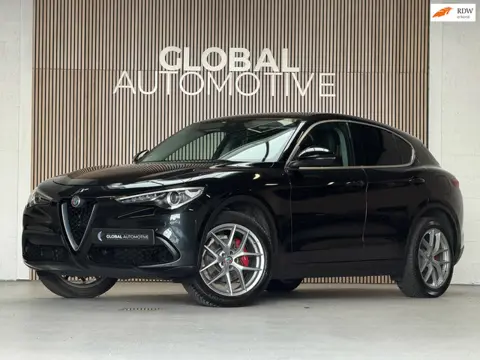 Alfa Romeo Stelvio 2.0 T AWD Super - FIRST EDITION - 280 PK - LEER - 20''