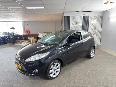 Ford Fiesta 1.4 Ghia Apk Nieuw,Airco,Parksensoren,Key&Go,Lm velgen,N.A.P,2 sleutels+Boekjes,Topstaat