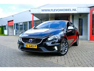 Volvo V40 2.0 D2 R-Design Navi|Leder-Alcantara|Clima|LMV