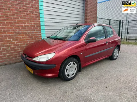 Peugeot 206 1.4 XT 3-deurs automaat Bj:2000 NAP!