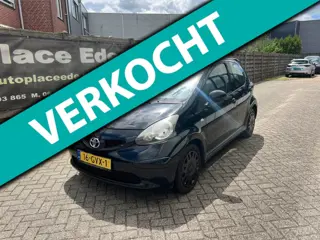 Toyota Aygo AIRCO CV ELEKTRISCHE RAMEN ZWART