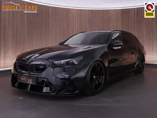 BMW M5 Touring |BTW-auto|Cobra suspensions|B&W|pano|M-drive prof|iconic glow|carbon interieur|stoelv