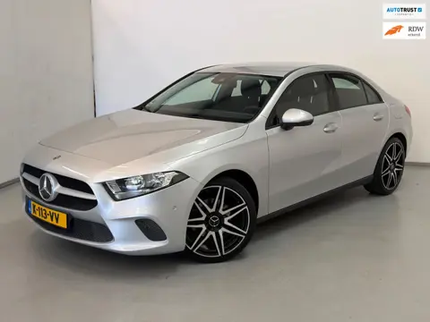 Mercedes-Benz A-klasse 180 Limousine / 20" LM / Stoelverwarming