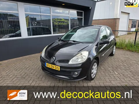 Renault Clio 1.2-16V Special Line