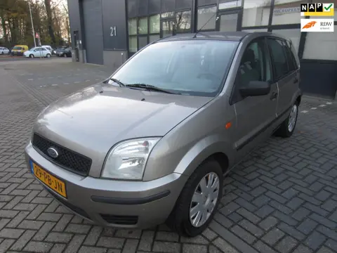 Ford Fusion 1.4-16V Style 2004 NAP! APK!