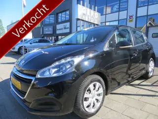 Peugeot 208 1.2 PureTech Active 5 drs nl-auto ,airco cruise control navigatie dab + etc