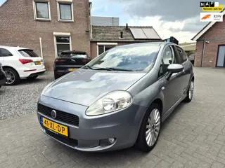 Fiat Grande Punto 1.4-16V Sport Airco 17 Inch sportvelgen 6 versnellingen