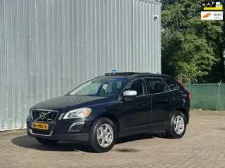 Volvo XC60 2.0 D3 5cil|Panoramadak / Leder | Nette auto | NAP