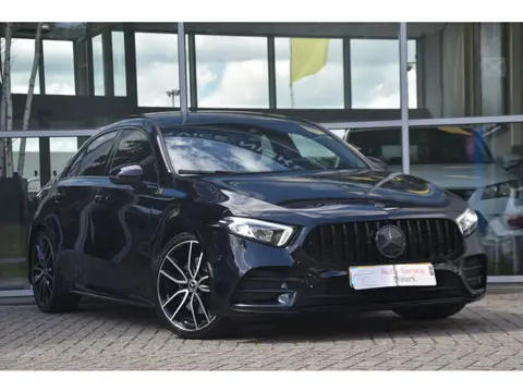 Mercedes-Benz A-klasse 250 Premium Plus Leder Pano.dak Nav. Led Camera AMG