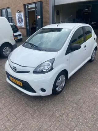 TOYOTA AYGO 1.0 VVT-I ACCESS AIRCO !! APK 8-6-2027 !!