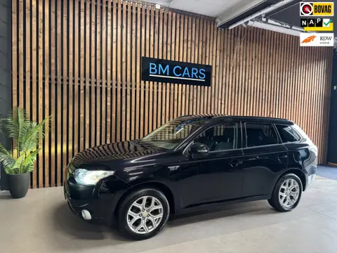 Mitsubishi Outlander 2.0 PHEV Instyle Schuifdak, Camera, Leer