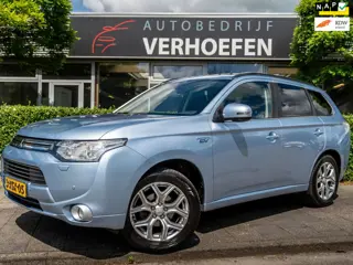 Mitsubishi Outlander 2.0 PHEV Instyle | PANORAMADAK | XENON | CLIMATE / CRUISE | STOELVERWARMING | L