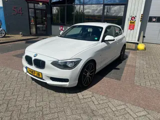 BMW 1-serie 114i Upgrade Edition