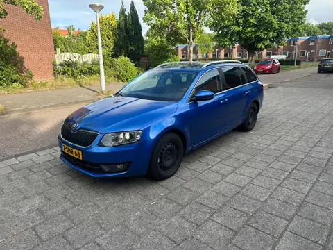 Skoda Octavia Combi 1.4 TSI Automaat Greentech Elegance Businessline Azure Adaptive Cruise