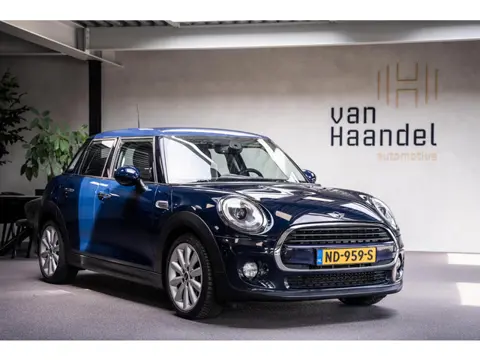 MINI 5-Deurs 1.5 Cooper Chili Business