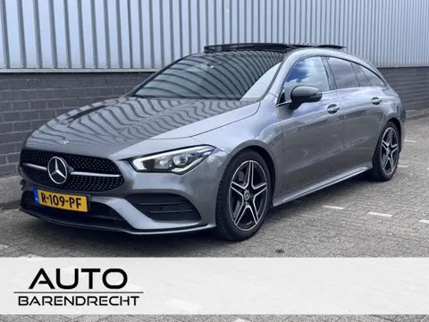 Mercedes-Benz CLA-klasse Shooting Brake 200 Business Solution AMG Panoramadak | Trekhaak