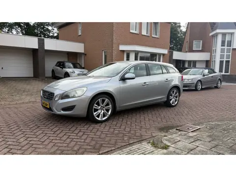 Volvo V60 2.0 D3 Momentum I APK 5-2027I Leder I Clima