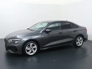Audi A3 Limousine 30 TFSI S edition | 110 PK | Automaat | Stoelverwarming | Cruise control | Apple C